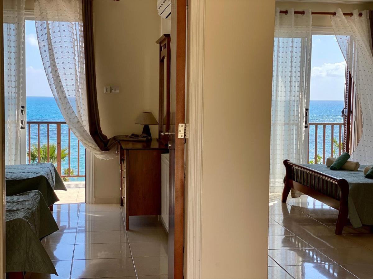 Amazing Front Line Villa In Coral Bay Pegeia Exteriér fotografie